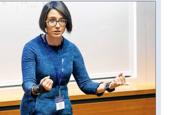 بیوگرافی مریم فربودی یکی از سرشناس ترین اقتصاددانان ایرانی