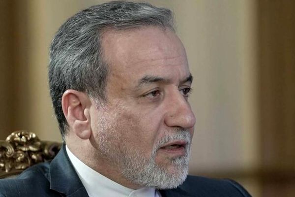 عراقچی: ما برای جنگ، برای دیپلماسی و برای گزینه‌های اقتصادی آماده‌ایم