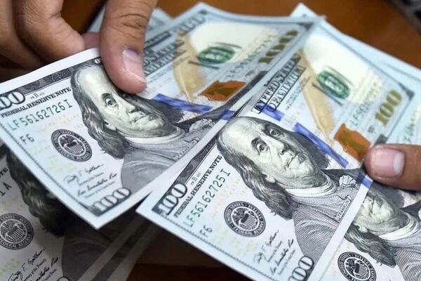 قیمت دلار در بازار ارز تجاری امروز اعلام شد