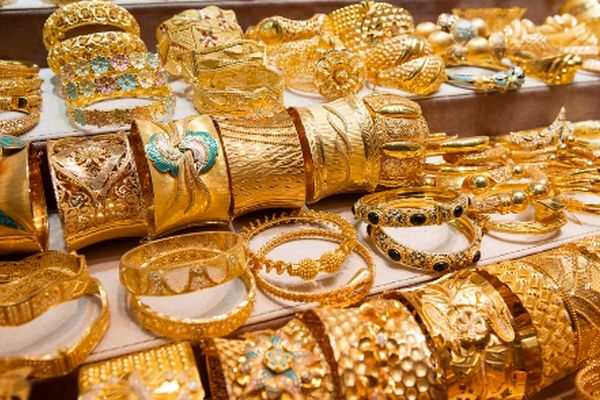 تاریخ طلایی خرید و پیش‌بینی نرخ طلا / طلا بخریم یا صبر کنیم؟