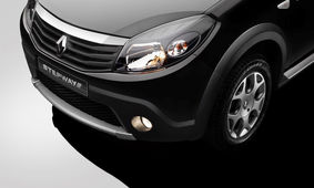 رنو ساندرو امروز جمعه 27 بهمن چند شد؟ + جدول قیمت 8 مدل
