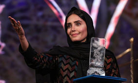  عکس باورنکردنی از چهره اروپایی عمه الناز شاکردوست / زیباتر از خانم بازیگر !