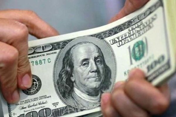 دلار در سراشیبی؛ طلا در اوج! چرا بانک‌های مرکزی پشت خرید طلا هستند؟