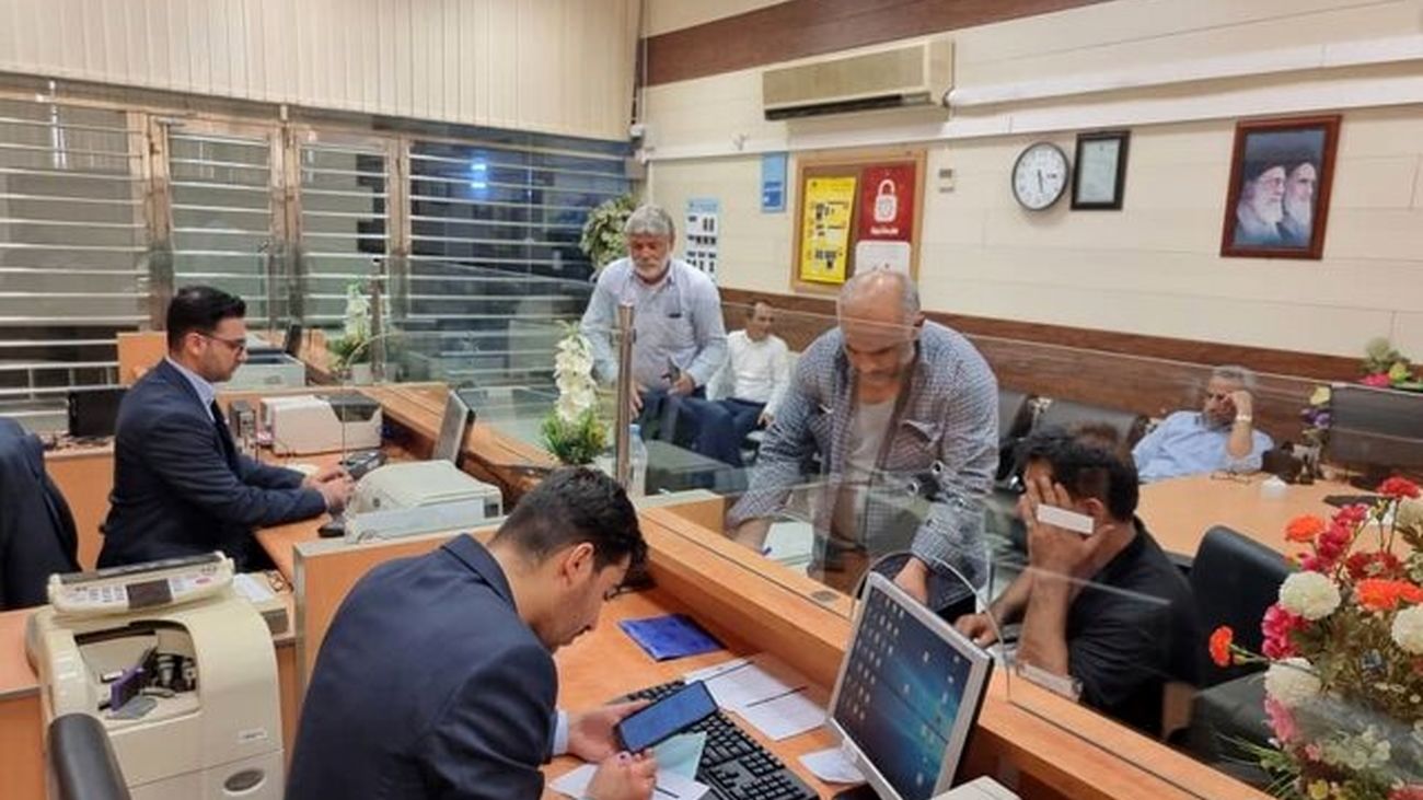 فعالیت شعب کشیک ۴ بانک برای ارز اربعین روز جمعه