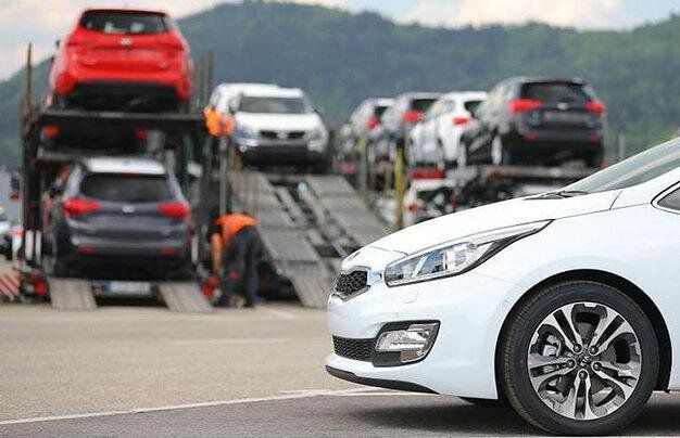خودروهای وارداتی رسید / منتظر ریزش قیمت ها باشیم یا خیر ؟!