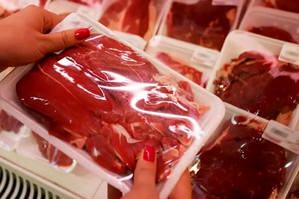  اتفاق تلخ در بازار گوشت کشور / فراوانی داریم اما بدون خریدار! 