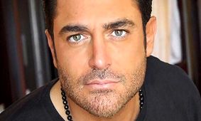 عکس لباس زننده محمدرضا گلزار در دبی / تفریحات عجیب تازه داماد بعد ازدواج