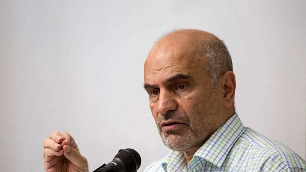 هشدار فرشاد مومنی به روسای قوا: تا کار به فاجعه نکشیده رویهها را تغییر دهید