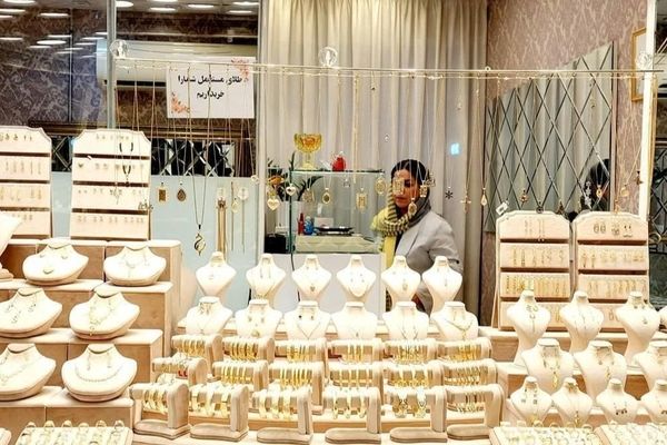 قیمت طلا امروز ۳ آبان ۱۴۰۴؛ کاهش ۷۰۰ هزار تومانی ارزش طلا ۱۸ عیار