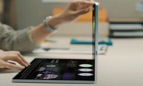 اولین لپ‌تاپ سامسونگ با نمایشگر OLED تاشو احتمالاً سال آینده میلادی معرفی می‌شود
