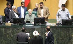انتقاد تند روزنامه جمهوری اسلامی از قالیباف و نمایندگان تندرو/ شما صلاحیت نمایندگی مجلس را ندارید