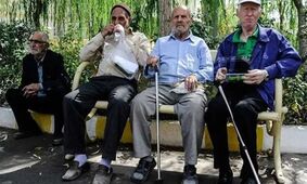 مستمری‌ها کفاف زندگی را نمی‌دهند / اعتراض بازنشستگان در جلسه تامین اجتماعی
