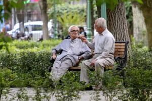 صدای بازنشستگان در آمد / چرا حق اولاد و عائله‌مندیِ بازنشستگان افزایش نیافت؟ 