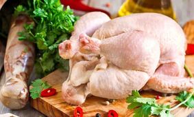 واردات مرغ به بازار به مشکل خورد / آنفولانزا حاد پرندگان در کمین است !