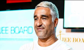 اولین عکس پژمان جمشیدی با تازه عروسش 