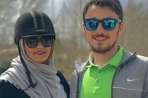 تصویری دیده‌نشده از اولین تجربه پدر شدن پسر سید حسن خمینی!