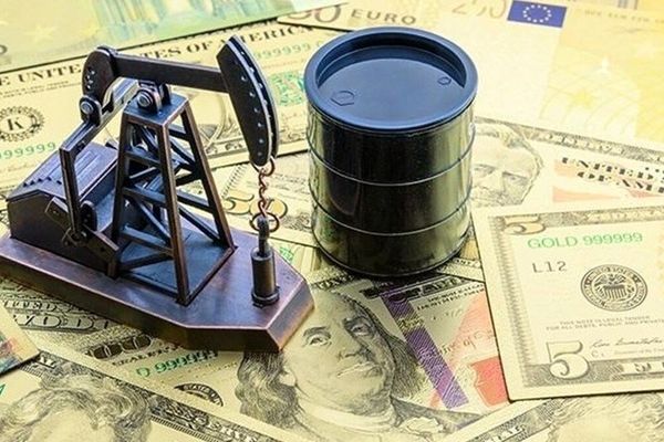 زمین‌گیر شدن 9 نفت کش ایرانی توسط امریکا!