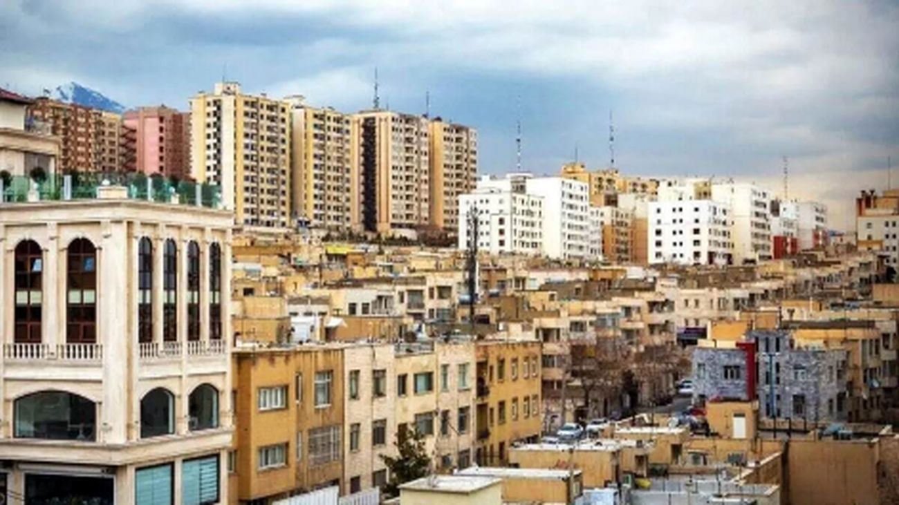 آیا باید طلا بفروشیم و ملک بخریم؟ پیشبینی بازار املاک در سال ۱۴۰۴