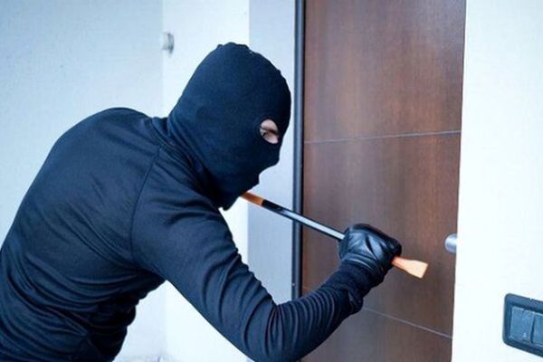 حمله سارقان به خانه 2 فوتبالیست سرشناس / یک شبه نابود شدند !