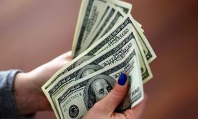 شوک اقتصادی ترامپ؛ دلار در مسیر نزولی تاریخی