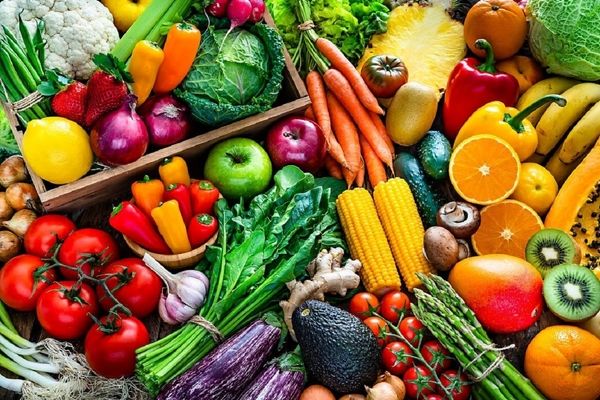 قیمت میوه و سبزیجات عجیب شد / خریداران در شوک !