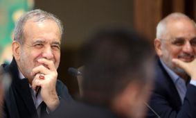 پر کردن باک خودروی رئیس‌جمهور با بنزین مخلوط به آب / رئیس جمهور با تاکسی  رفت 