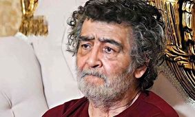 لحظات ناب تولد رضا رویگری در 79 سالگی؛ سورپرایزی که دل‌ها را تکان داد! + فیلم