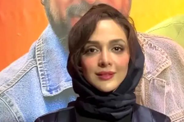 استایل چشم‌نواز المیرا دهقانی در مراسم ویژه +فیلم