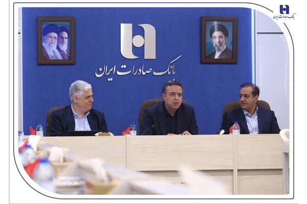 بانک صادرات ایران و جهاد اقتصادی در صنعت قطعه‌سازی؛ چشم‌انداز نوین تأمین مالی کسب ‌و کارها و زنجیره تولید/ تأکید قربان اسکندری بر توسعه کمی و کیفی خطوط تولید در چارچوب سازندگی نوین و جهاد اقتصادی