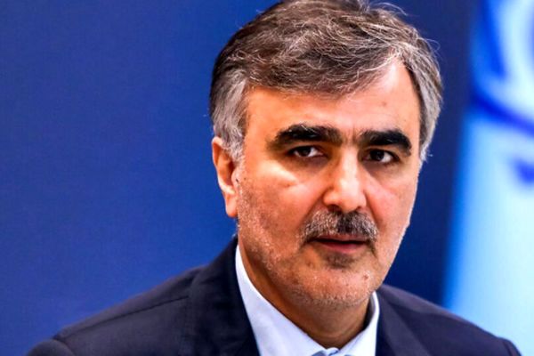 نامه رئیس انجمن خودروسازان به محمدرضا فرزین: سنگ‌اندازی نکنید!