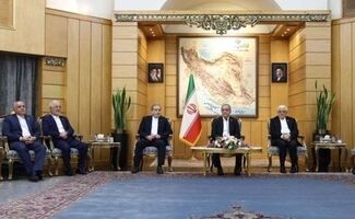 پزشکیان در فرودگاه: ما دنبال جنگ نیستیم اما پاسخ قاطعی به متجاوزان خواهیم داد
