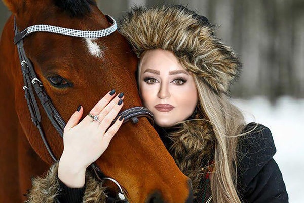 ماجرای نگاه خاص جواد عزتی از زبان نعیمه نظام‌دوست! +فیلم