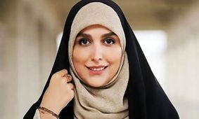 عکس جنجالی از تیپ متفاوت خانم مجری چادری در سفر به چین!