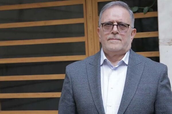 سیف: ذی‌نفعان روندهای فاسد مانع خروج بانک‌ها از بنگاه‌داری می‌شوند