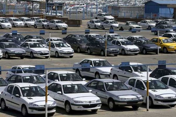 بررسی قیمت خودرو امروز شنبه ۱۲ مهرماه ۱۴۰۴: کدام مدل‌ها افزایش قیمت داشتند؟