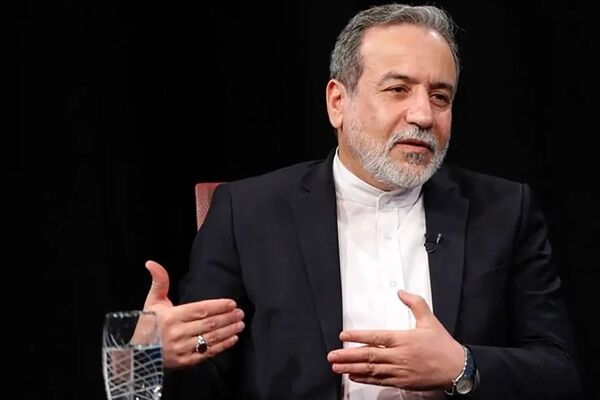 عراقچی: هیچ اعدامی انجام نشده است