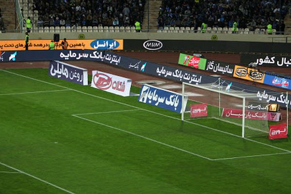 تبلیغات میلیاردی کنار زمین /برندها چقدر هزینه می‌کنند؟