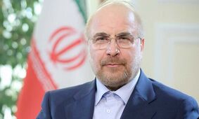اخم‌های قالیباف با لباس سپاه در کنار هاشمی رفسنجانی +  یک عکس تاریخی