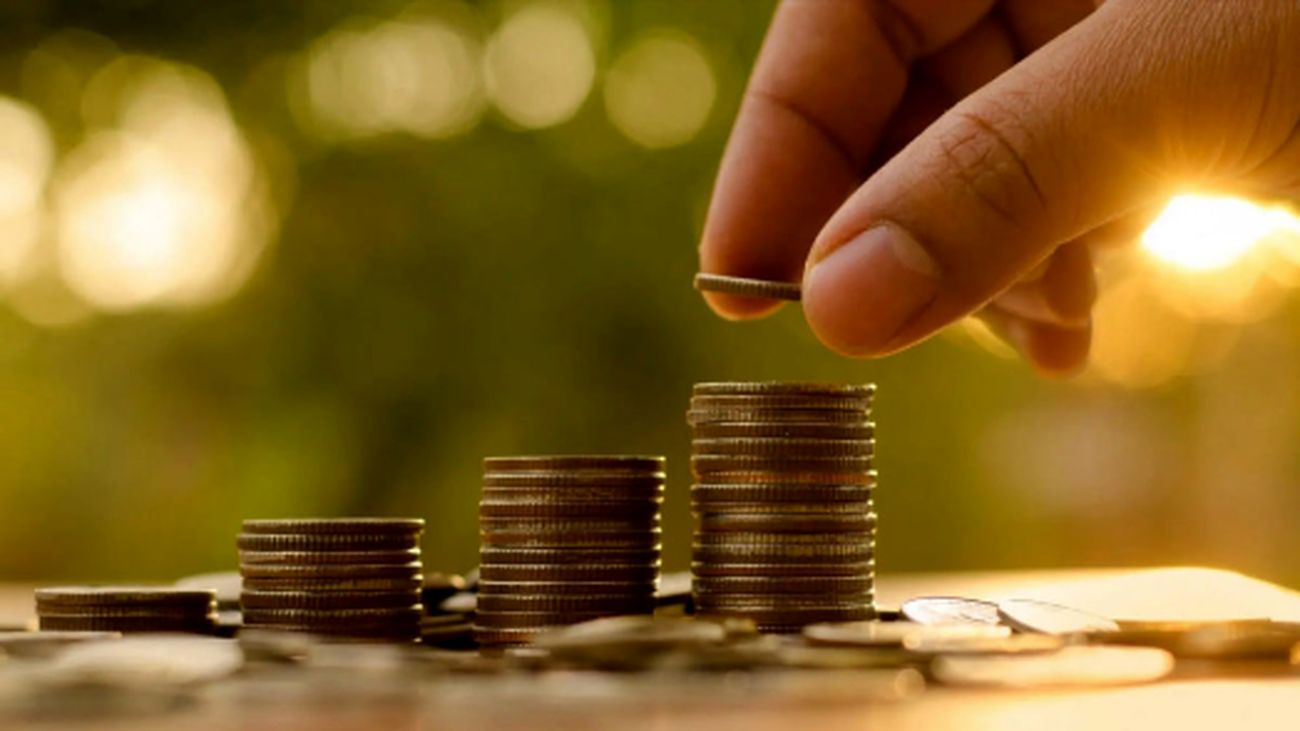 خبر خوش مجلس/ حقوق کارکنان و بازنشستگان در 1404 افزایش مییابد