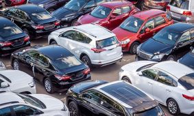 سفارت قزاقستان تصمیم نگیرد/ خودروهای وارداتی حراج می‌شوند!