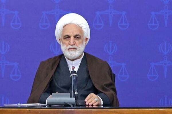محسنی اژه‌ای: اقدام پدر امیرمحمدخالقی درس آموز بود