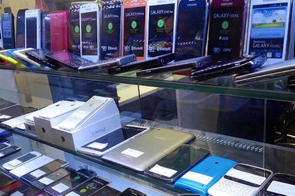 جدیدترین قیمت گوشی‌های سامسونگ، شیائومی و آیفون امروز / ۱۷ پرو مکس چند؟