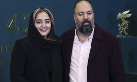 عکس جشن تولد مجلل و شاهانه علی اوجی برای نرگس محمدی /تزئین زیبای کیک با توت فرنگی !