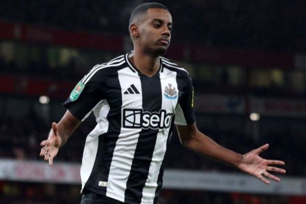 رد پیشنهاد میلیاردی لیورپول برای الکساندر ایساک!