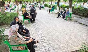 «ایران» آخرین اقدامات دولت برای مواجهه با سالمندی جمعیت را بررسی می کند : سالمندی در ایران، چهره زنانه دارد