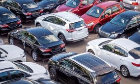 چرا ترخیص خودروهای وارداتی از اوایل 1404 متوقف می‌شود؟