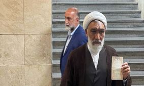 پورمحمدی از کوره در رفت/ دوران بزن در رو گذشته، باید پاسخ بدهید