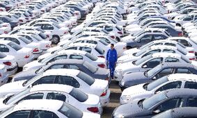 لیست خودروهایی که ۵۰ تا ۲۰۰ میلیون تومان ارزان شدند + جدول قیمت