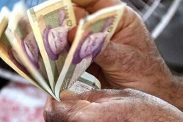درخواست فوری برای ترمیم مزد کارگران / این افراد تحت فشارند !