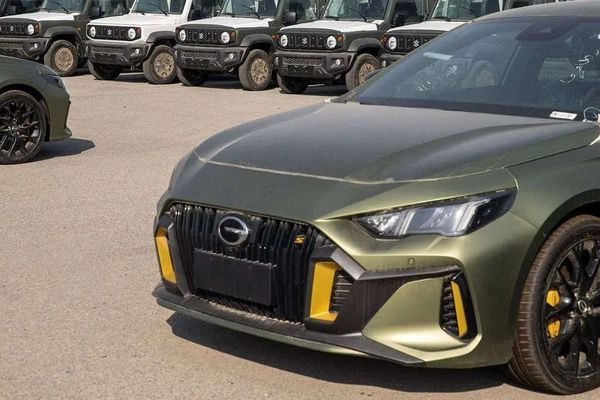 پول‌ها بلوکه شده/ خودروهای وارداتی در هاله‌ای از ابهام